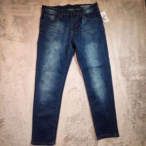 IZOD Men’s Jeans 36x30 Comfort Fit Slim Tapered Dark Wash NWT